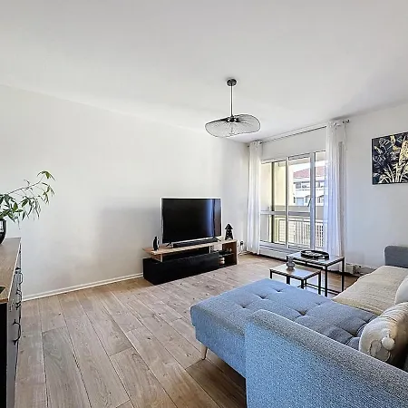 Spacieux Montferrand Διαμέρισμα *